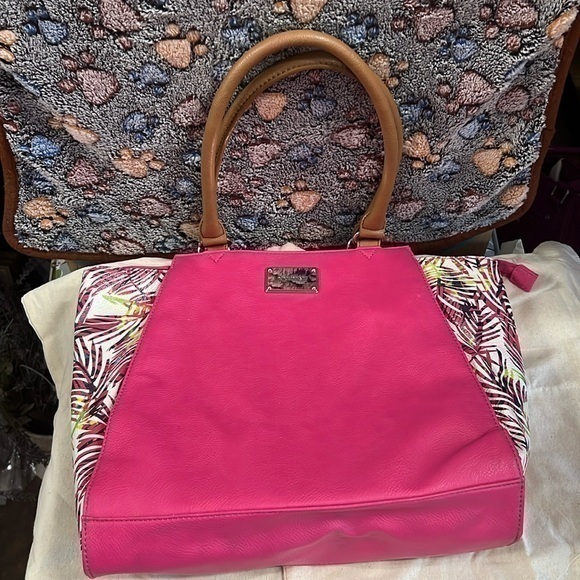 Nine West Handbags - Nine W., pink and floral print purse with brown handles. Perfect for spring